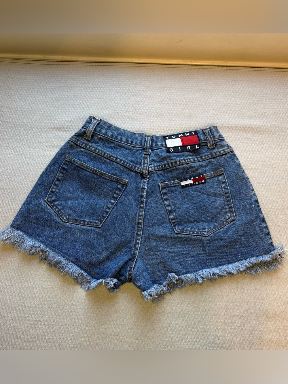 Vintage Y2K/90’s Tommy Hilfiger “Tommy Girl” cut off high waist Shorts waist 25”